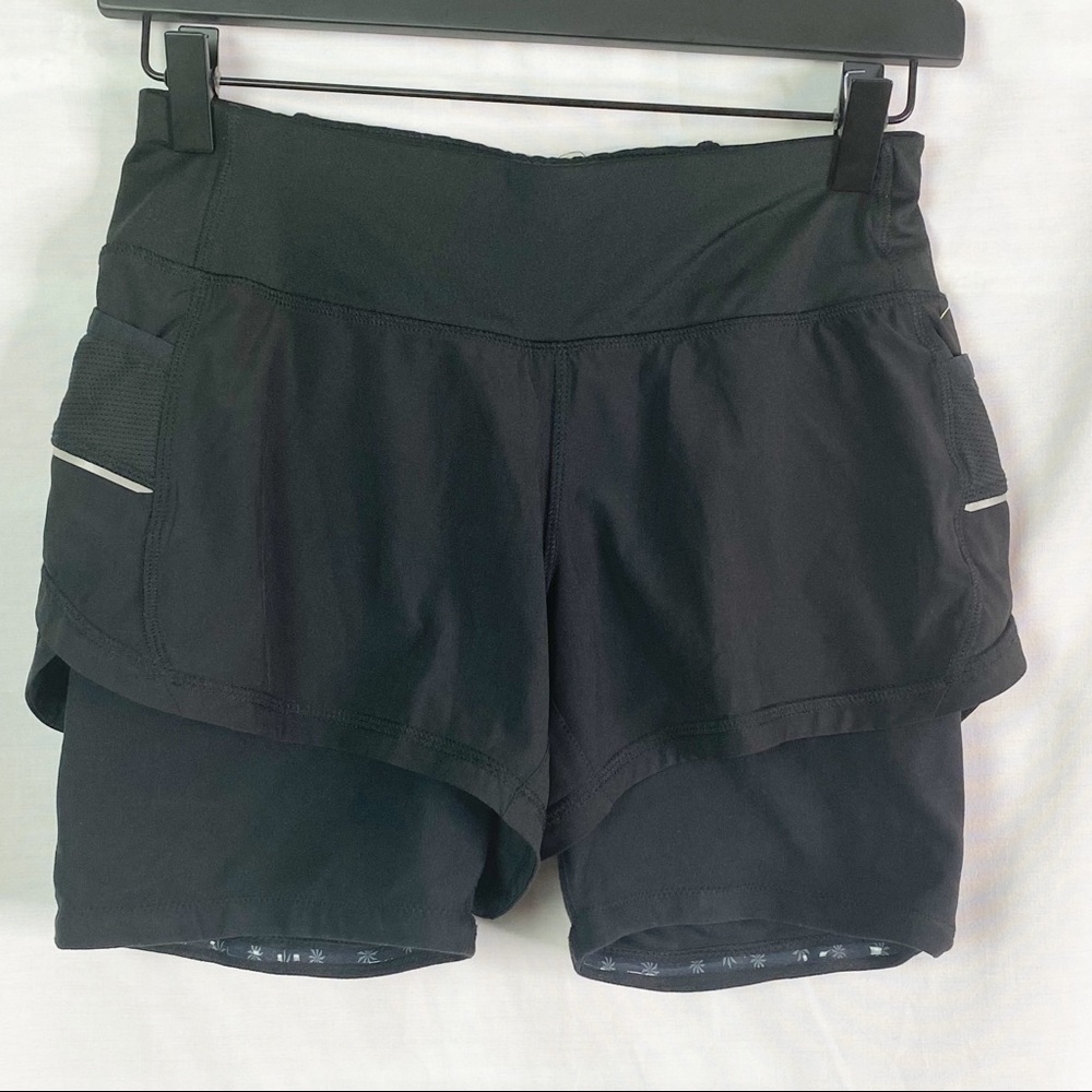 ATHLETA Fusion Stripe Ready Set 2 in 1 Black Shorts XXS - Picture 2 of 8